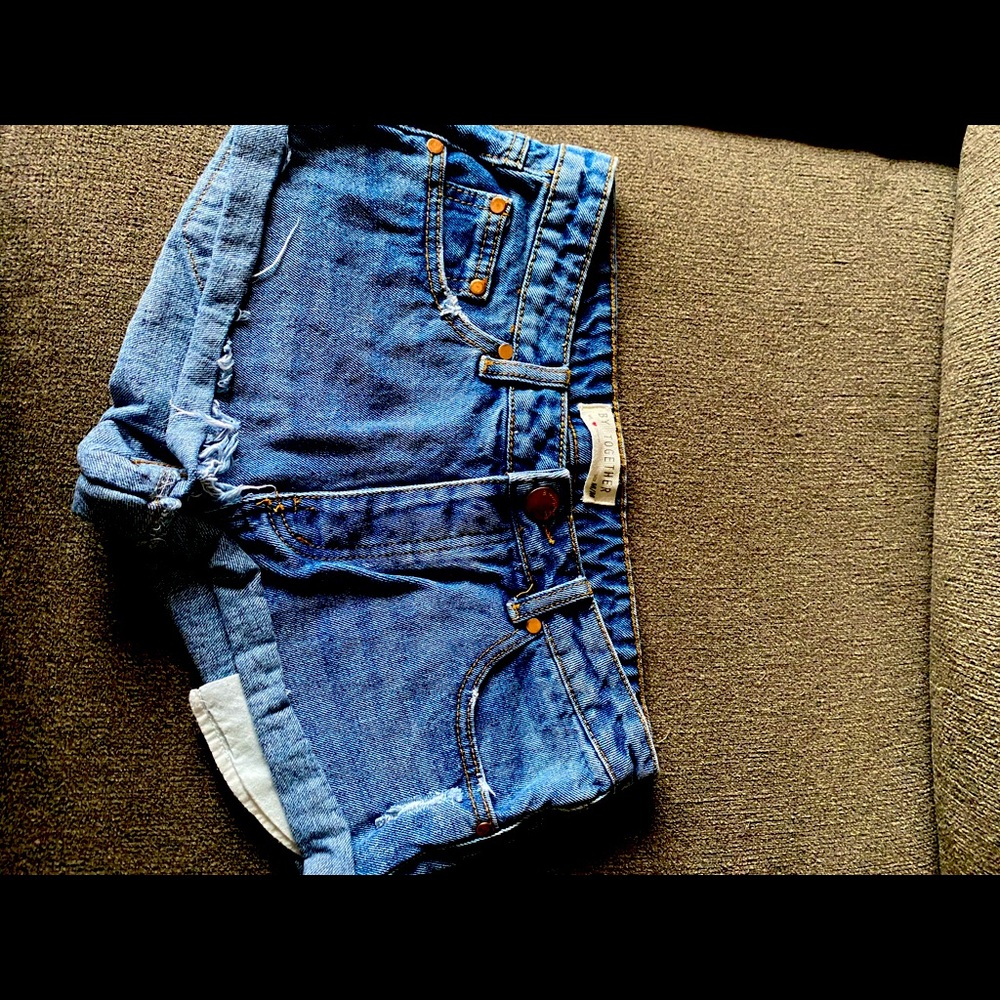 Blue jean Shorts size medium in juniors.